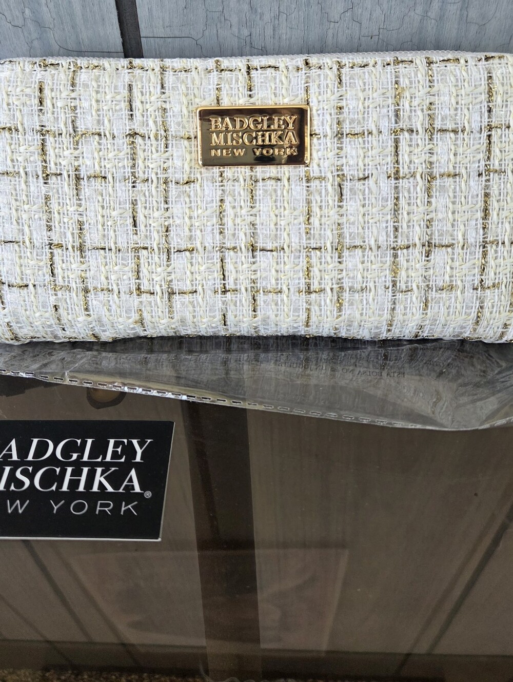 Badgley Mischka Cream Tweed Zip Wallet with Gold Plaque